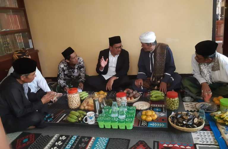 Calon Bupati Garut dr. Helmi Budiman Hadiri Kegiatan Maulid Nabi Muhammad SAW di Kersamanah